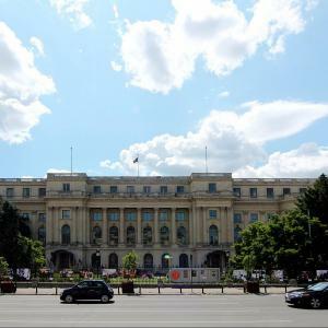 royal-palace-bucharest